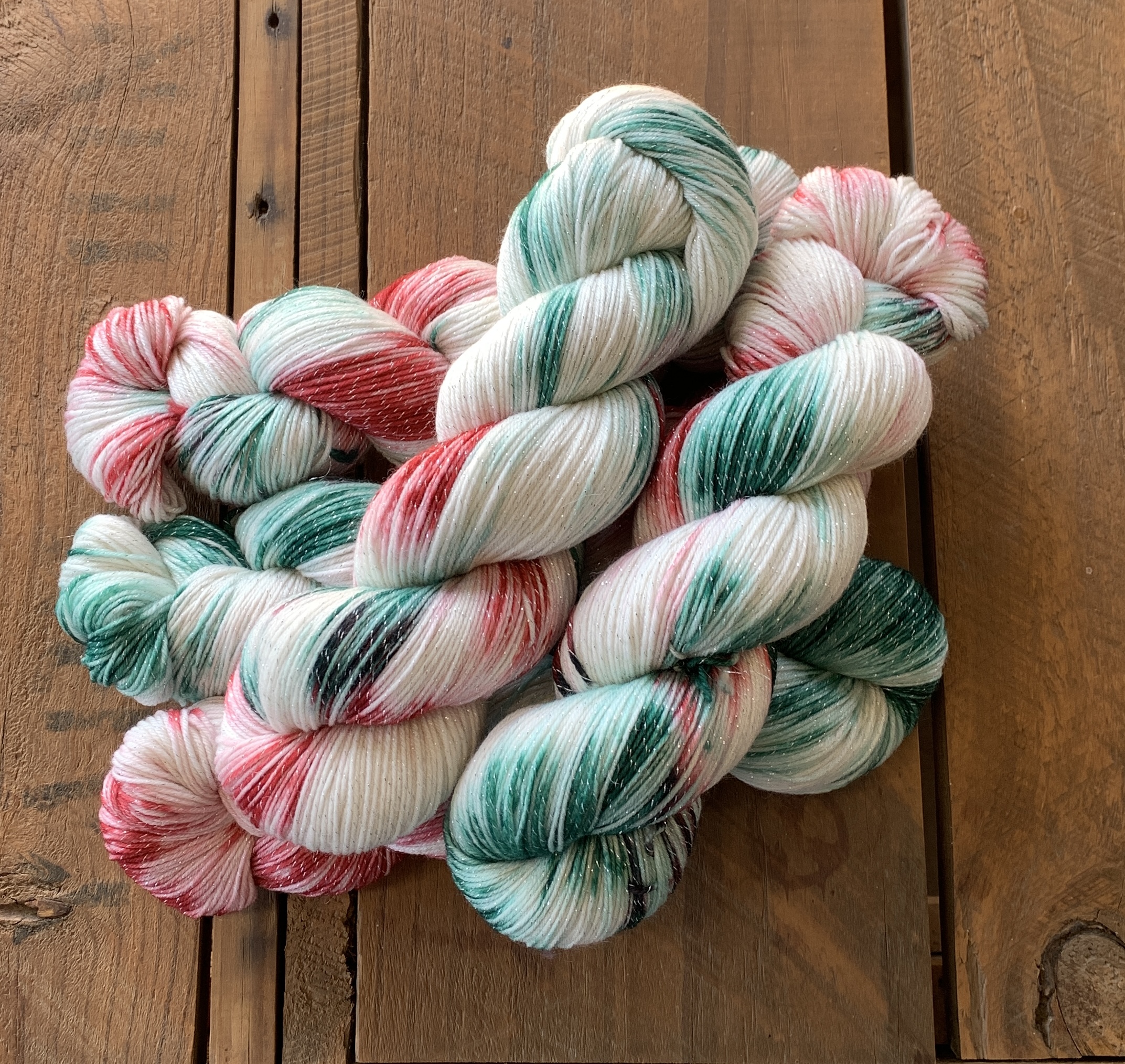 Hanging the Holly - Dew Drop Sock